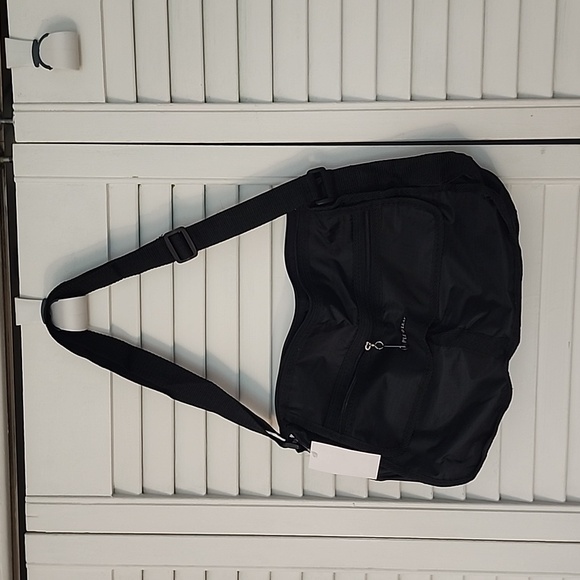 Maple leaf packable adjustable shoukder strap - Picture 1 of 9